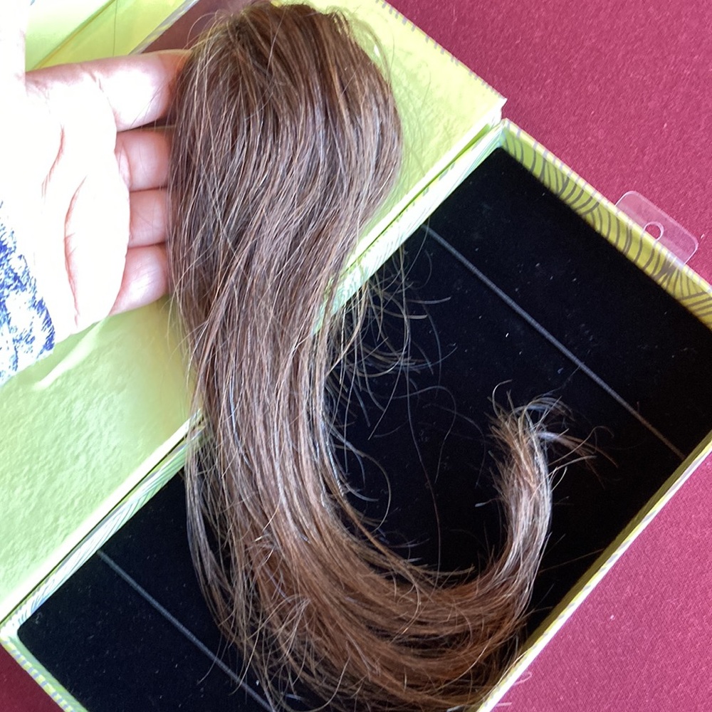 Hair extensions - Picture 3 of 4